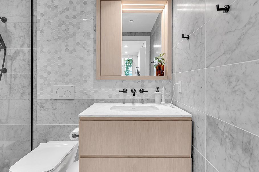 605 1180 Broughton Street Vancouver, BC - 12