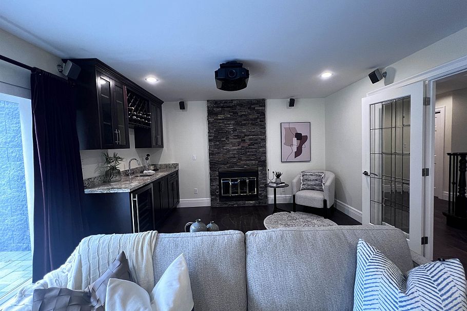 2508 W 34th Avenue Vancouver, BC - 37