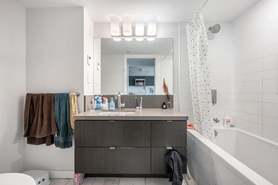 408 8238 Lord Street Vancouver, BC - 8