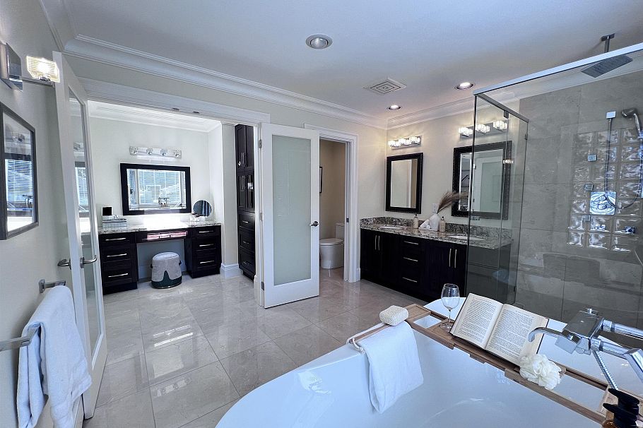 2508 W 34th Avenue Vancouver, BC - 28