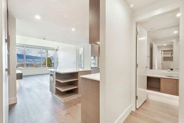 303 3639 W 16th Avenue Vancouver, BC - 4