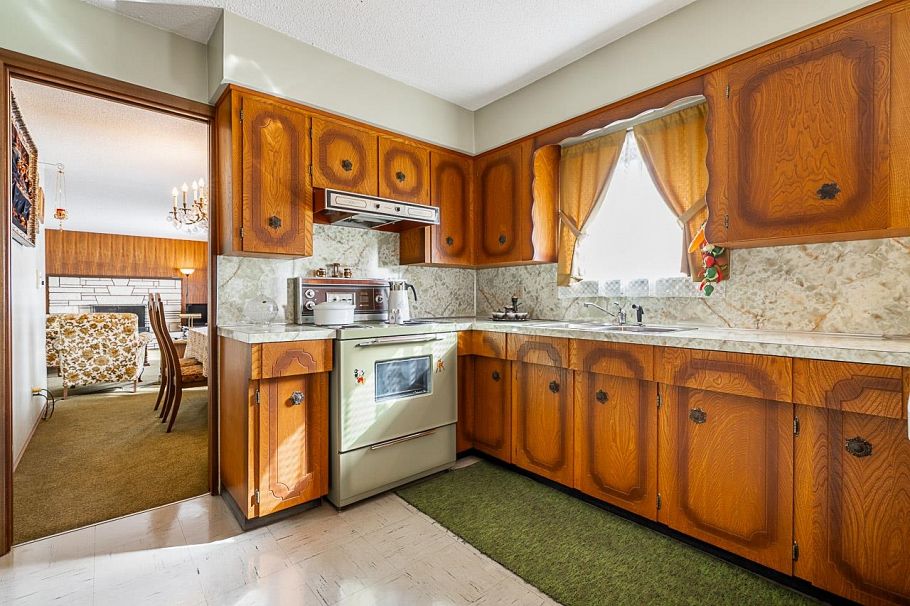 1415 Salsbury Drive Vancouver, BC - 4