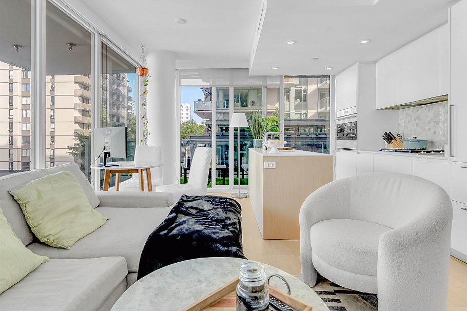 605 1180 Broughton Street Vancouver, BC - 5