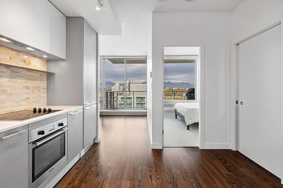 3003 8131 Nunavut Lane Vancouver, BC - 2