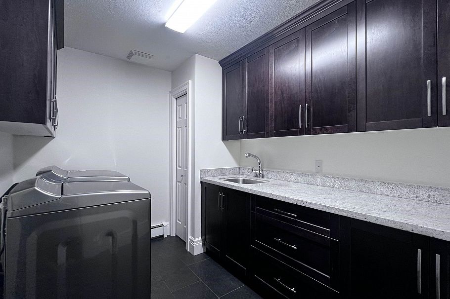 2508 W 34th Avenue Vancouver, BC - 39