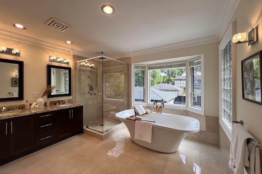 2508 W 34th Avenue Vancouver, BC - 26