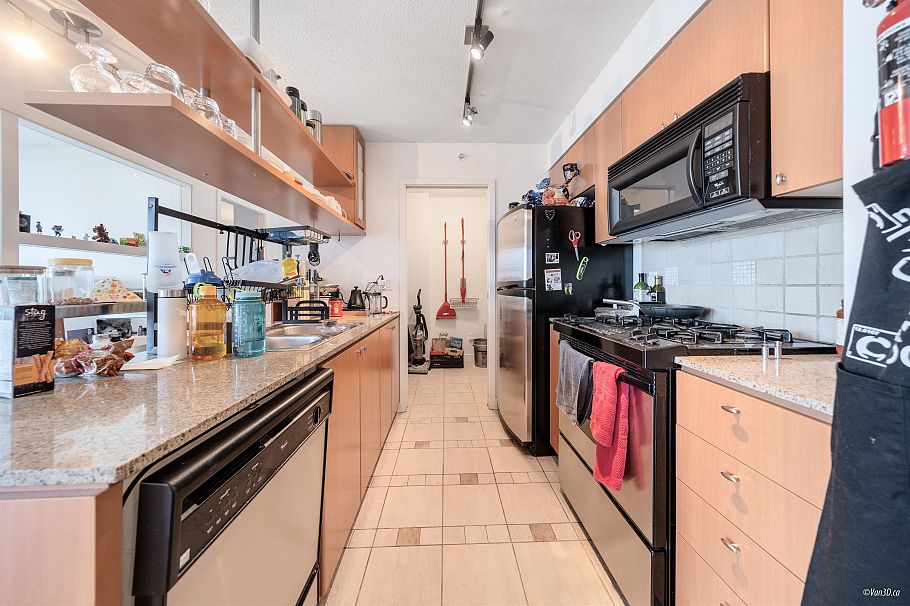 1701 1495 Richards Street Vancouver, BC - 12