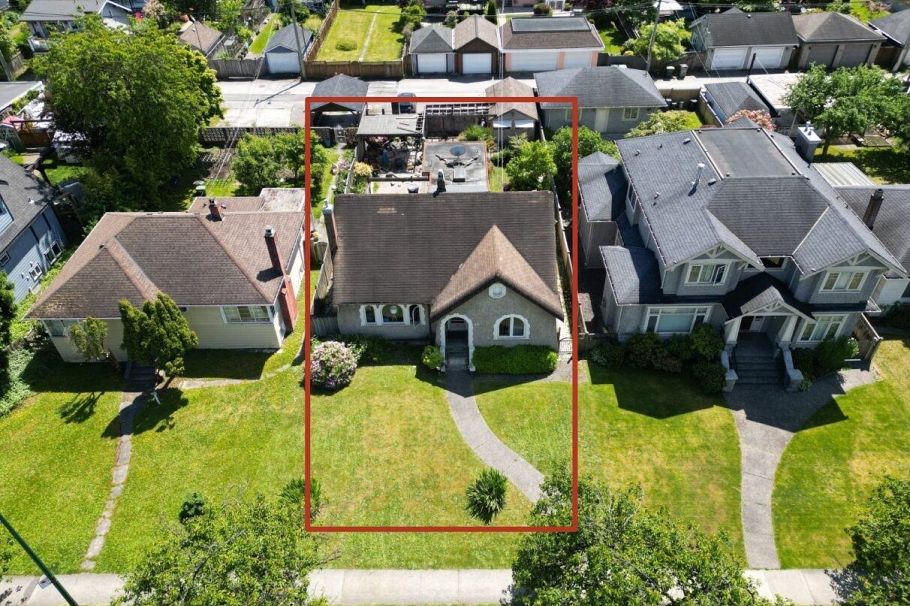 158 W King Edward Avenue Vancouver, BC - 3