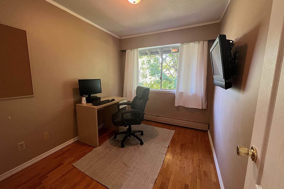 103 555 W 28th Street North Vancouver, BC - 19