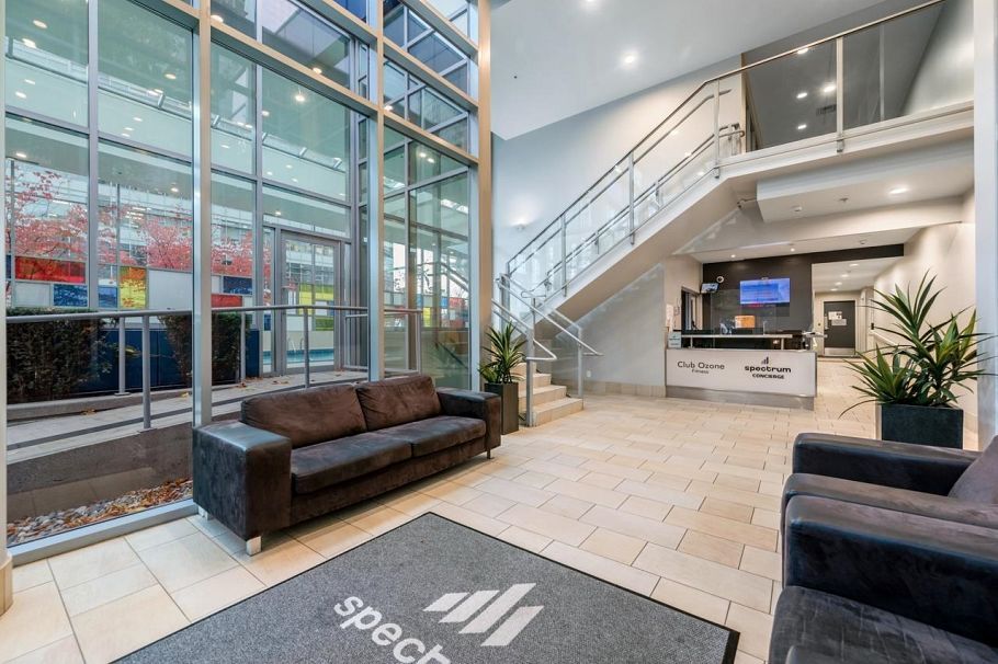 1806 111 W Georgia Street Vancouver, BC - 3