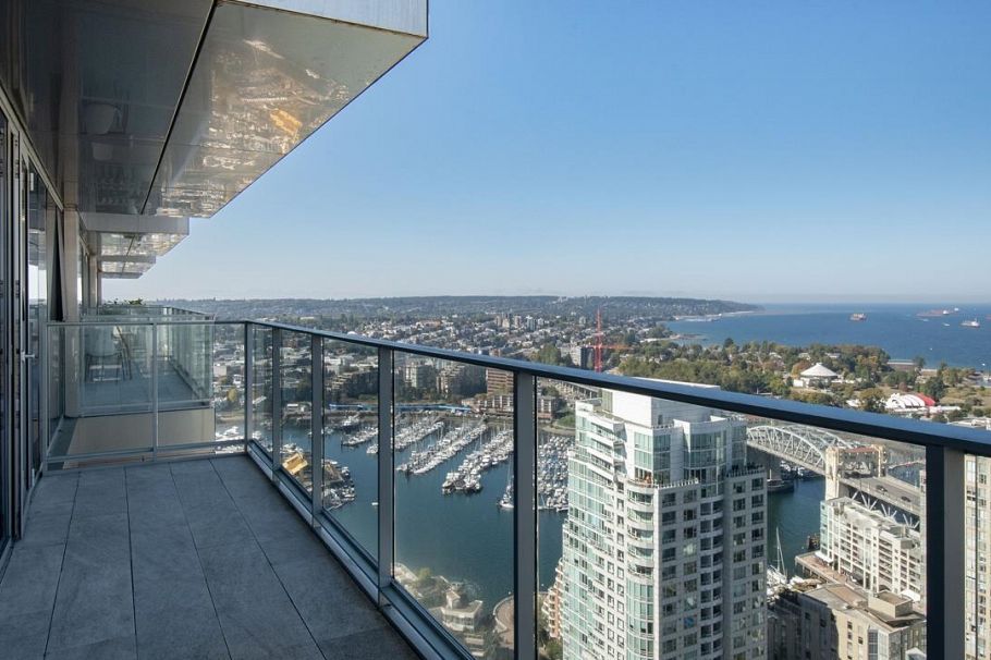 4206 1480 Howe Street Vancouver, BC - 1