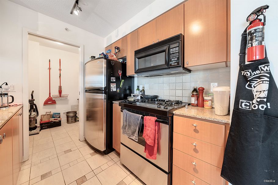 1701 1495 Richards Street Vancouver, BC - 13