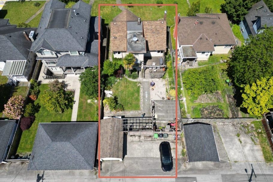 158 W King Edward Avenue Vancouver, BC - 5