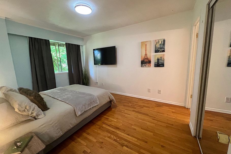 103 555 W 28th Street North Vancouver, BC - 17