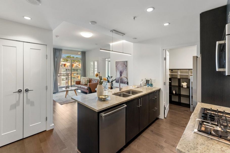 905 88 W 1st Avenue Vancouver, BC - 9