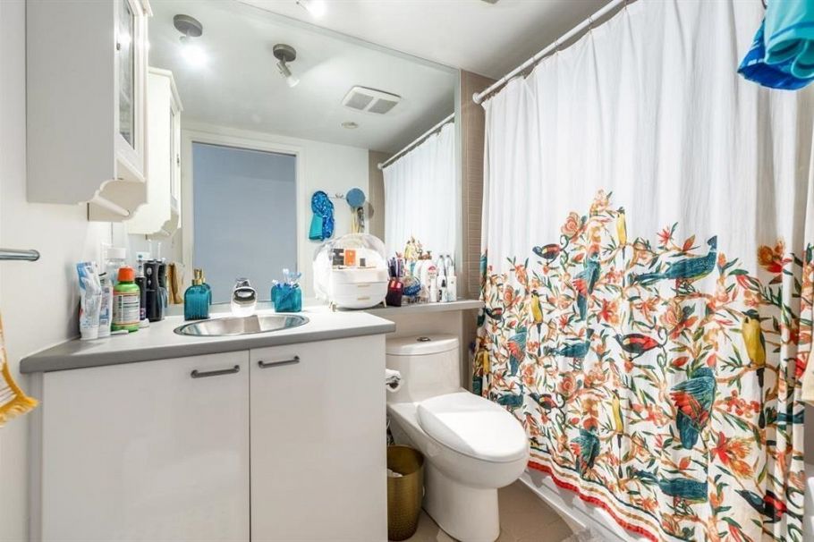 1806 111 W Georgia Street Vancouver, BC - 11