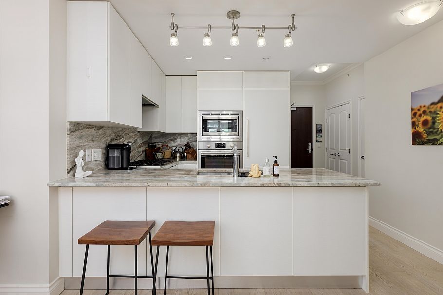 708 185 Victory Ship Way North Vancouver, BC - 3