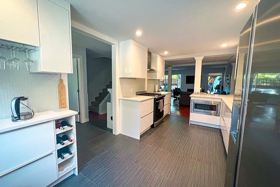 103 555 W 28th Street North Vancouver, BC - 2