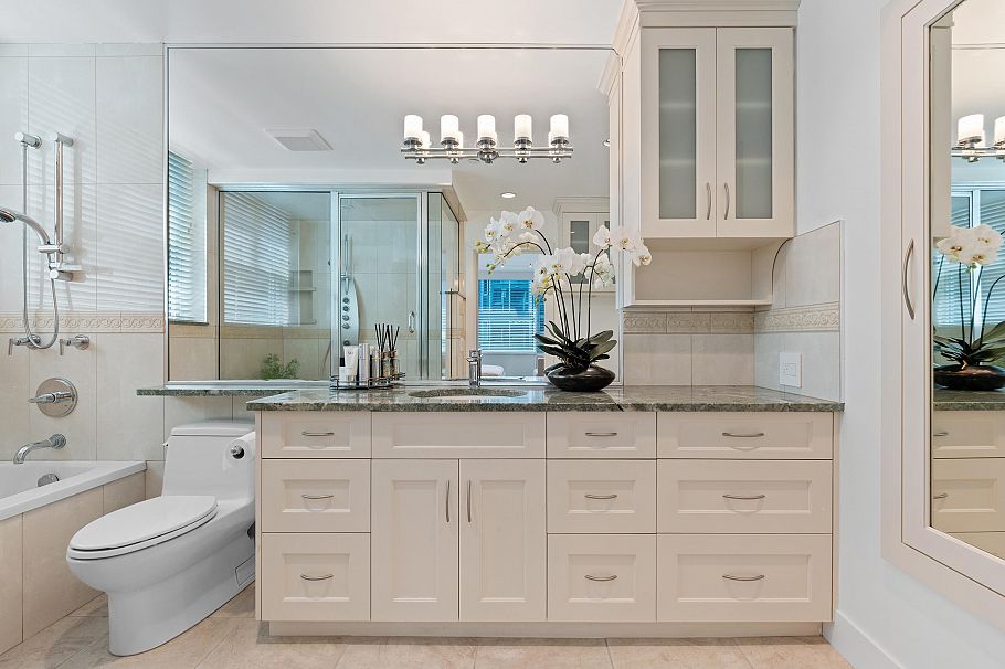 L302 1550 Coal Harbour Quay Vancouver, BC - 21