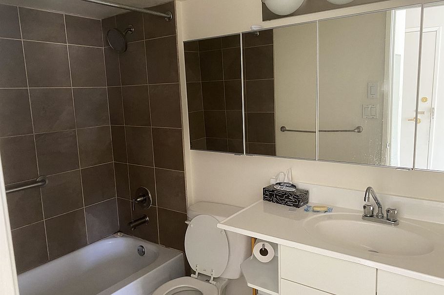 202 4691 W 10th Avenue Vancouver, BC - 7