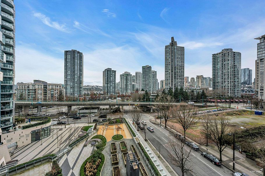 704 89 Nelson Street Vancouver, BC - 13