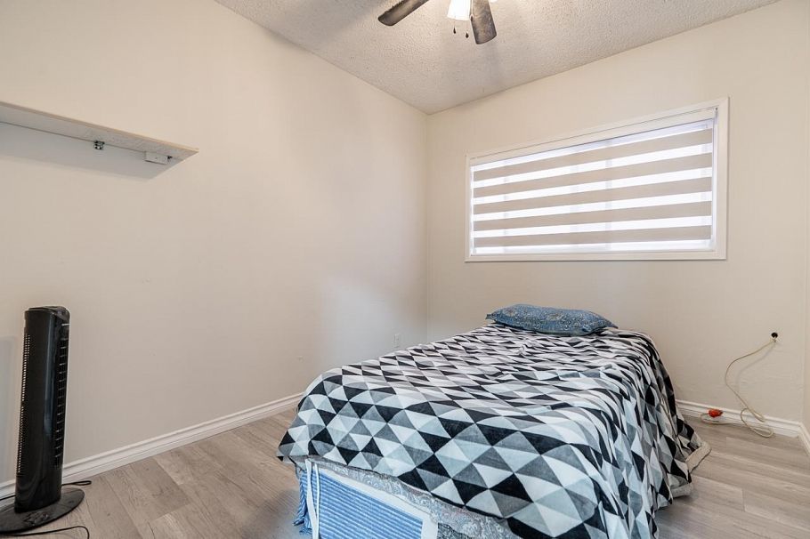 882 E 63rd Avenue Vancouver, BC - 12