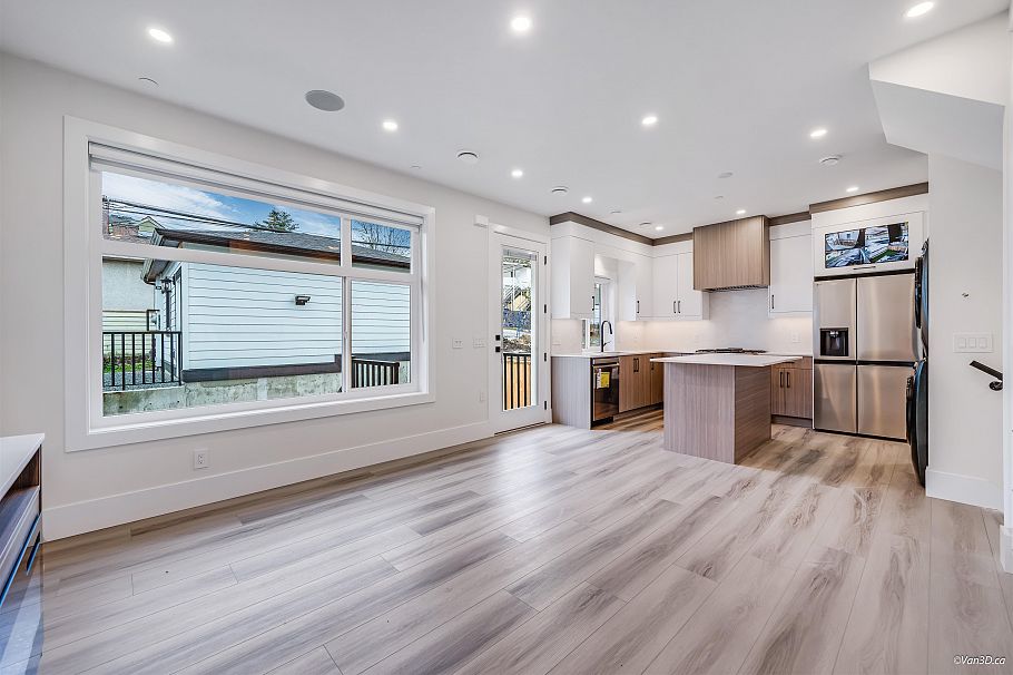 4318 Nanaimo Street Vancouver, BC - 3