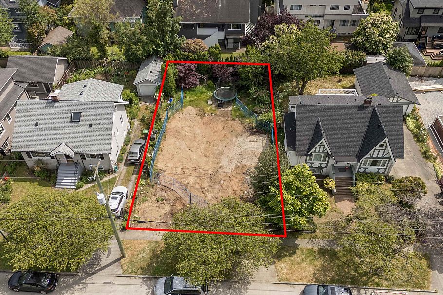 3540 W 39th Avenue Vancouver, BC - 17