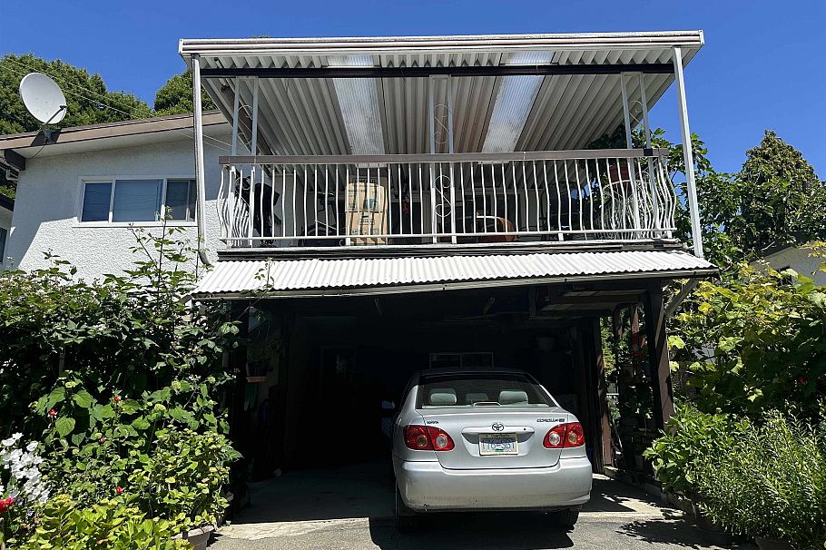 2698 Ward Street Vancouver, BC - 6