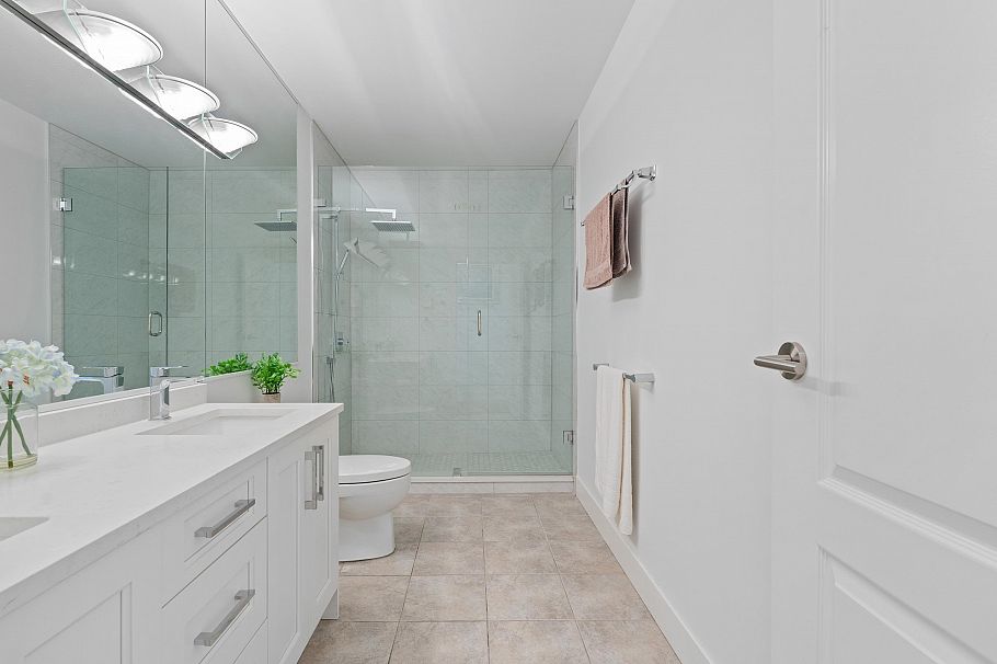 L302 1550 Coal Harbour Quay Vancouver, BC - 26