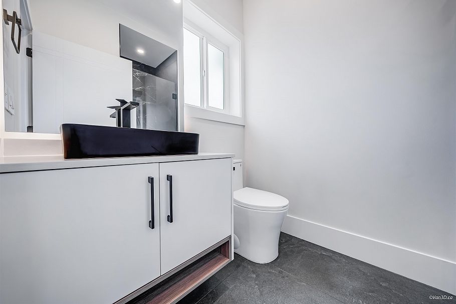 4318 Nanaimo Street Vancouver, BC - 24