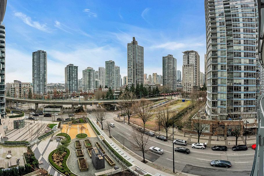 704 89 Nelson Street Vancouver, BC - 14