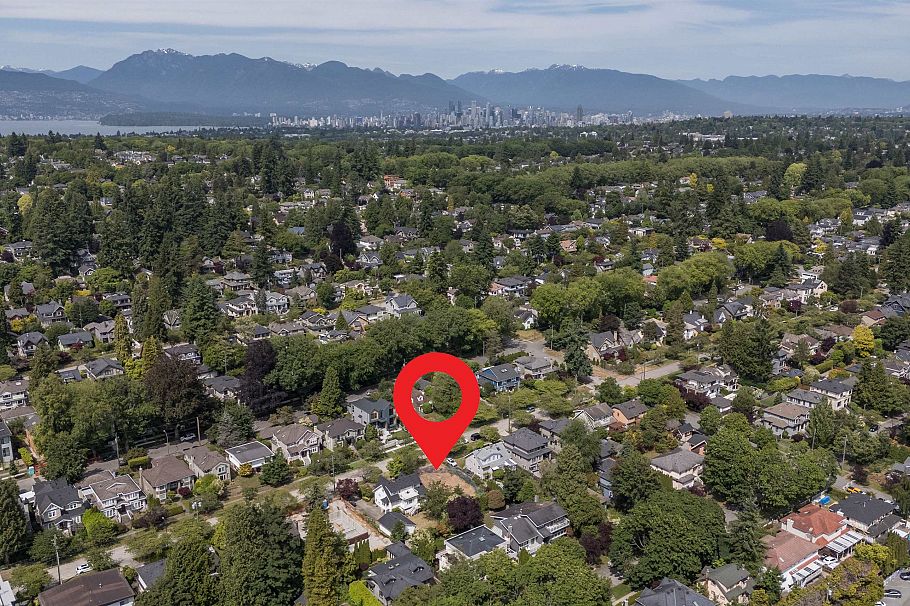 3540 W 39th Avenue Vancouver, BC - 9