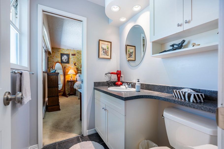 3031 Duval Road North Vancouver, BC - 25