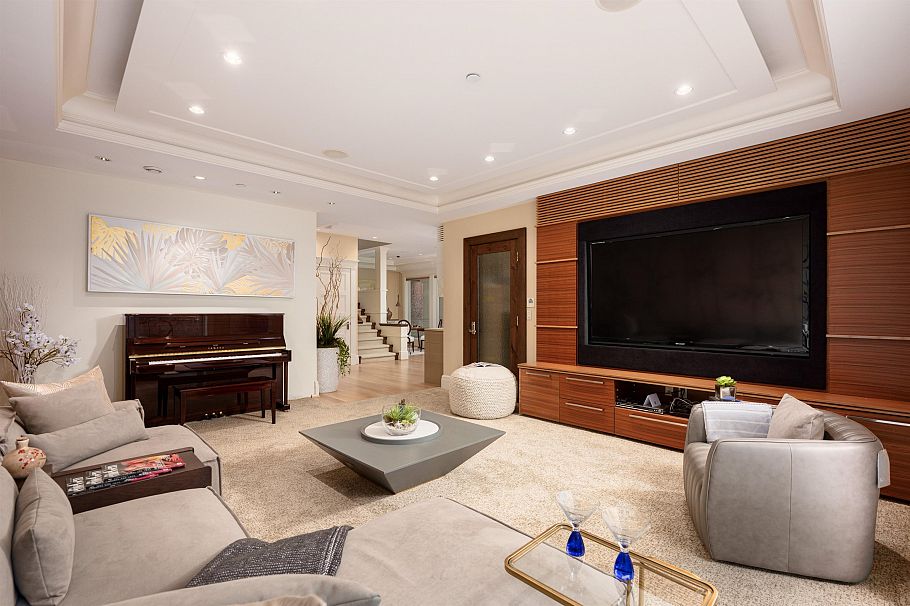 4688 W 3rd Avenue Vancouver, BC - 23