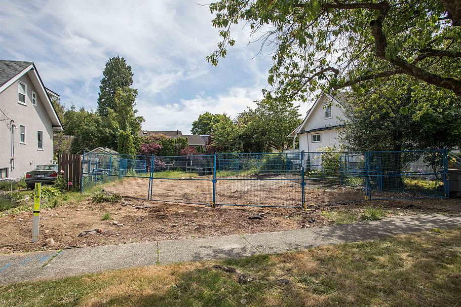 3540 W 39th Avenue Vancouver, BC - 4