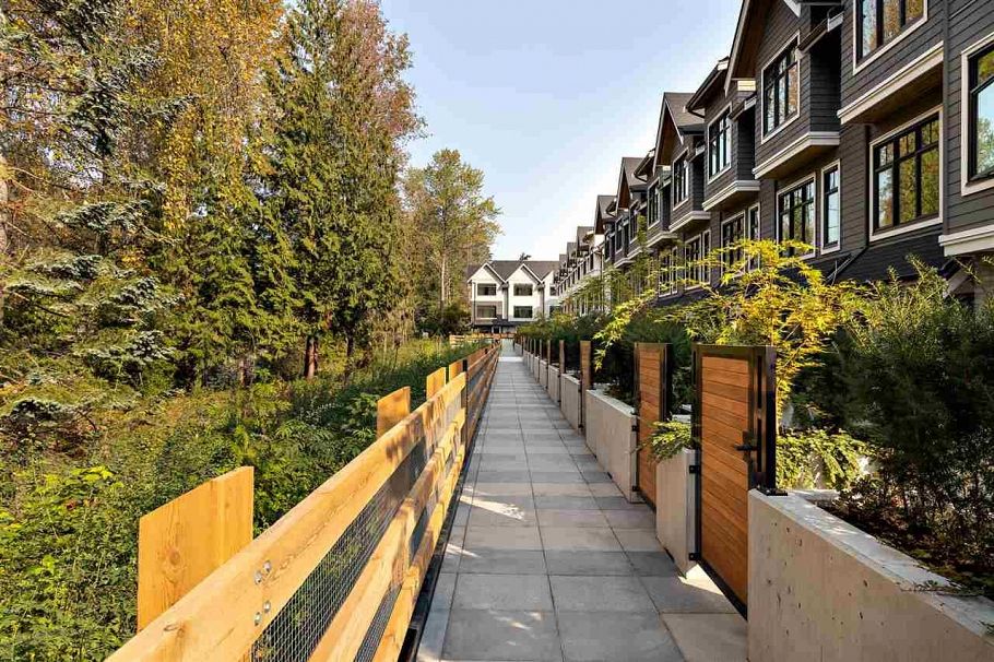 4 1960 Glenaire Drive North Vancouver, BC - 16