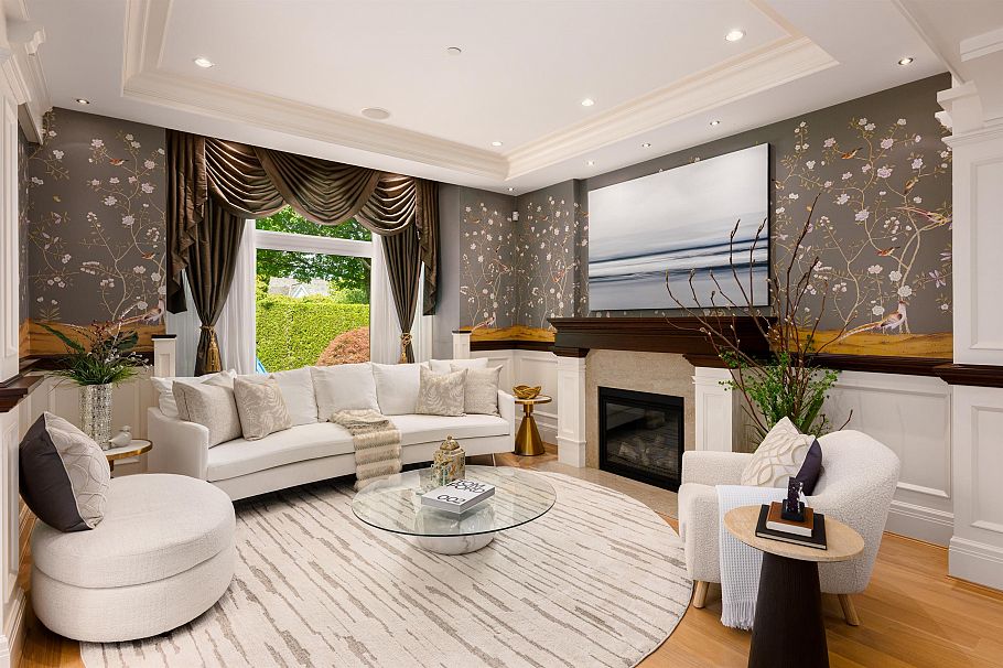 4688 W 3rd Avenue Vancouver, BC - 5