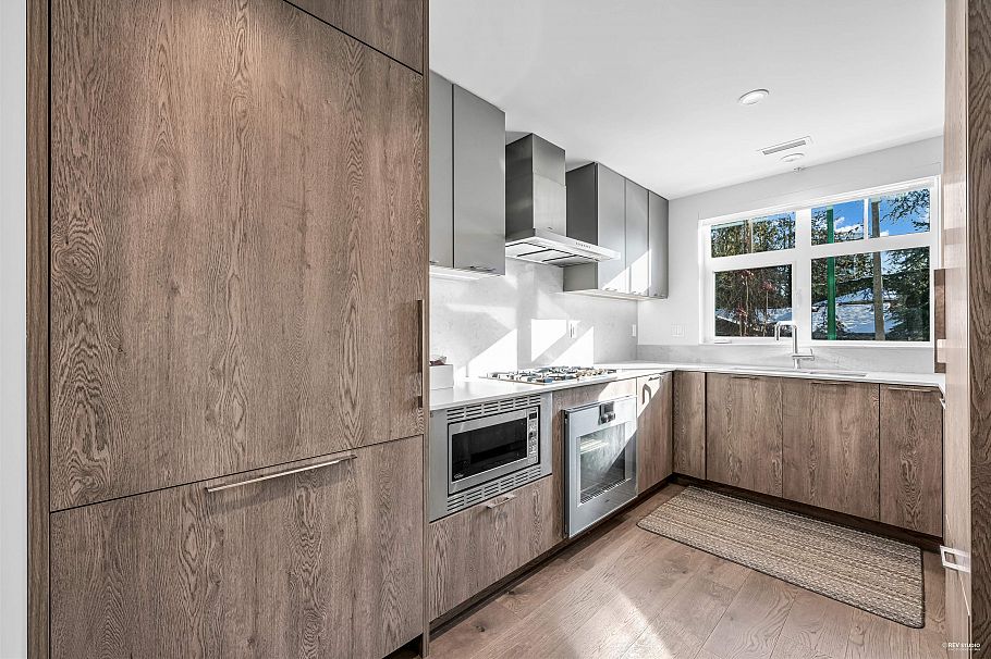 4 1960 Glenaire Drive North Vancouver, BC - 12