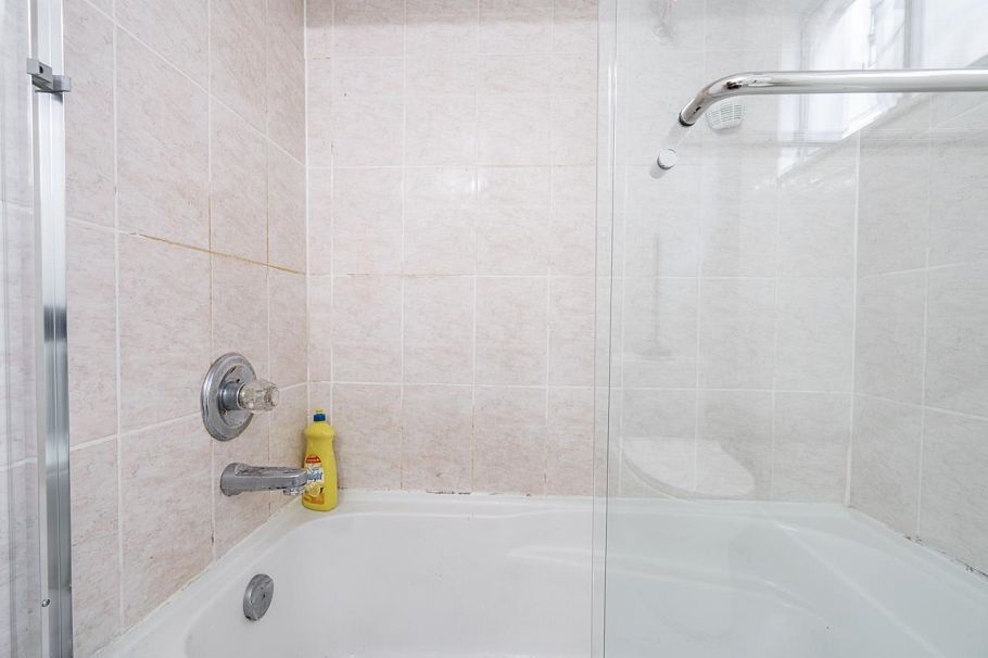 882 E 63rd Avenue Vancouver, BC - 17