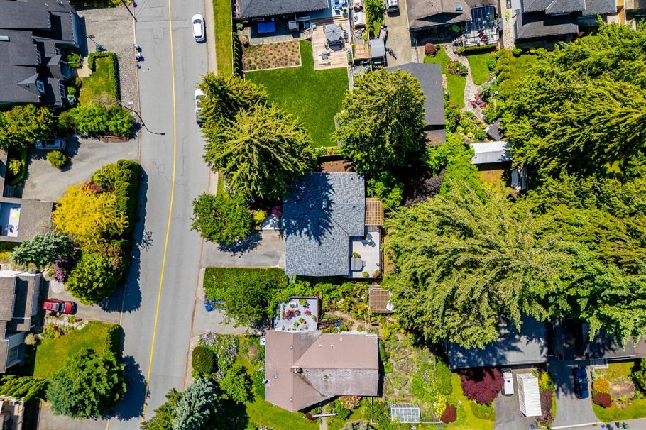 3031 Duval Road North Vancouver, BC - 2