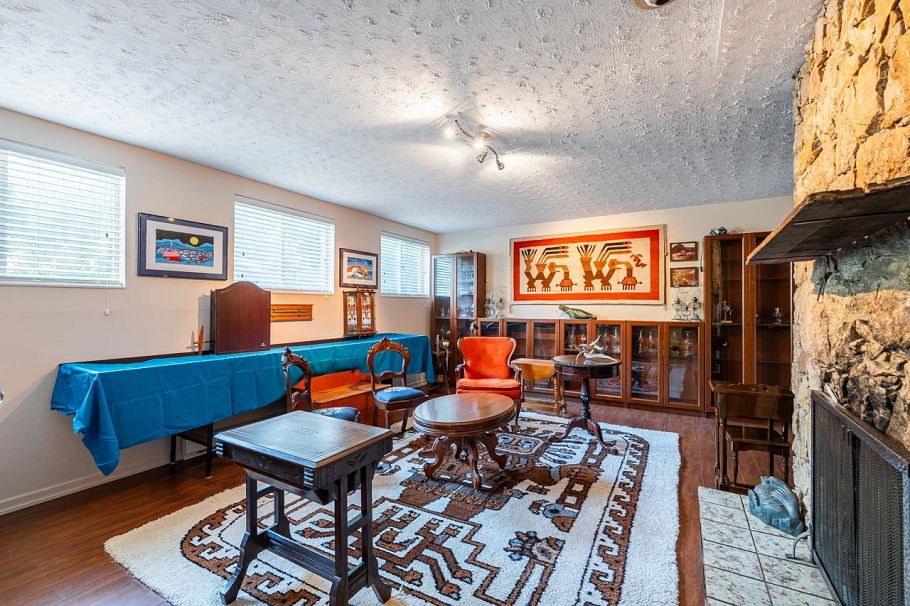 3031 Duval Road North Vancouver, BC - 30