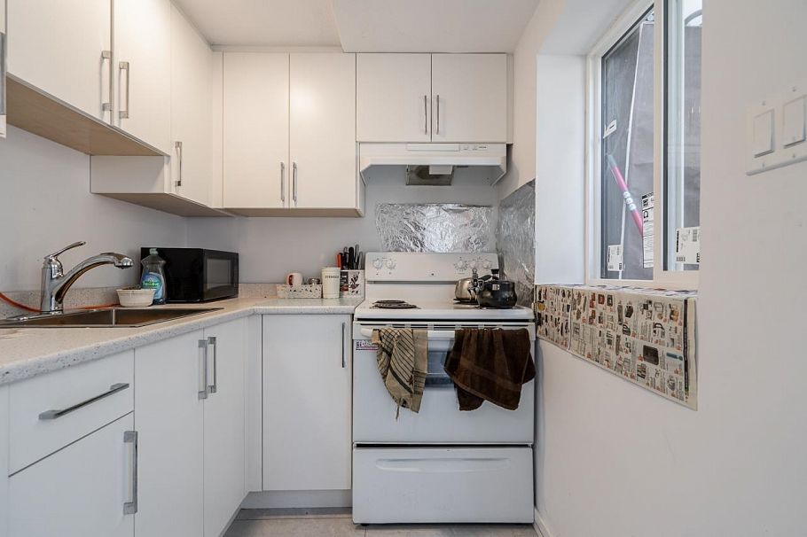 882 E 63rd Avenue Vancouver, BC - 18