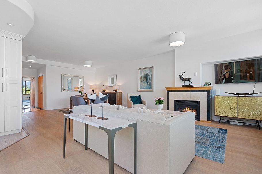 L302 1550 Coal Harbour Quay Vancouver, BC - 8