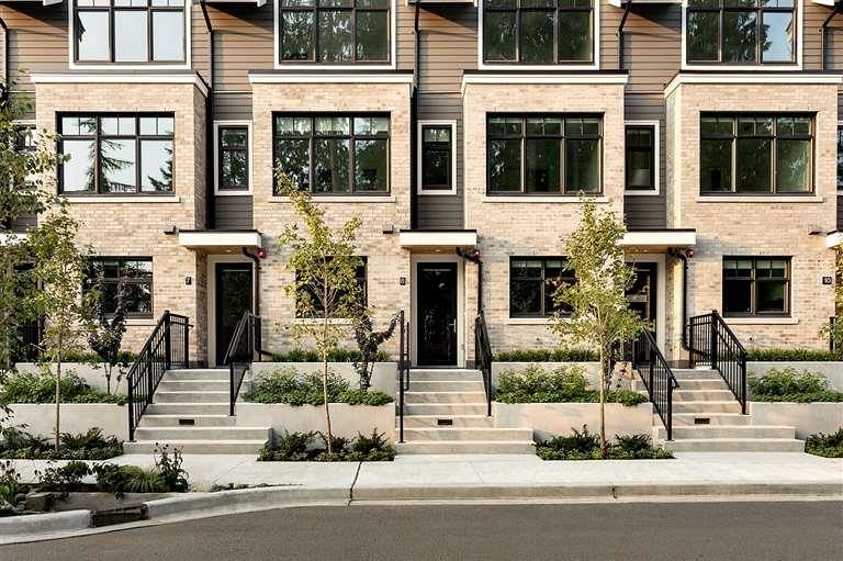 4 1960 Glenaire Drive North Vancouver, BC - 1