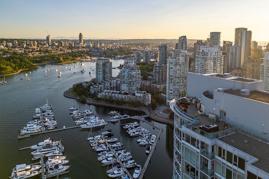 3903 1033 Marinaside Crescent Vancouver, BC - 3