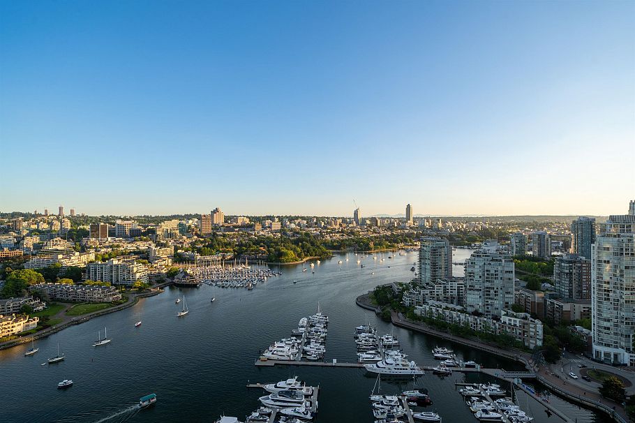 3903 1033 Marinaside Crescent Vancouver, BC - 24