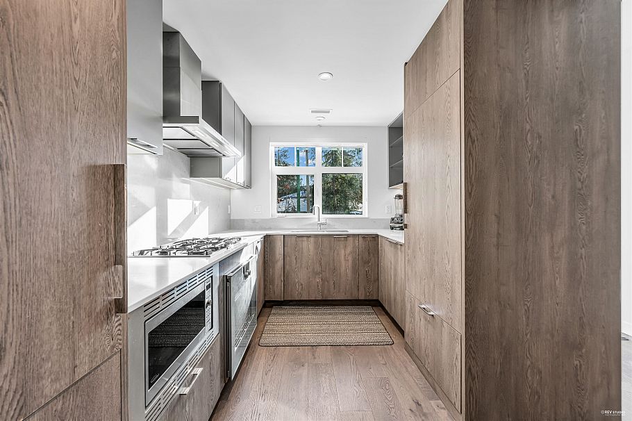 4 1960 Glenaire Drive North Vancouver, BC - 13