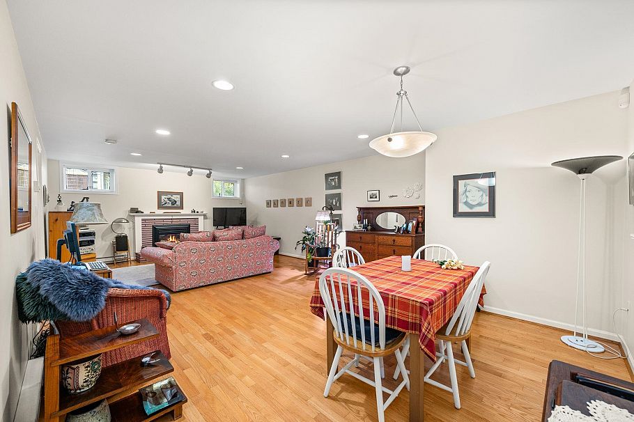 778 W 48th Avenue Vancouver, BC - 28