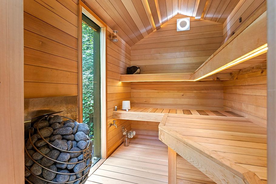 4527 Strathcona Road North Vancouver, BC - 31